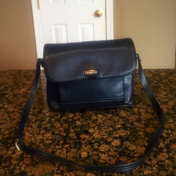 Liz Claiborne Nice Crossbody handbag . - Picture 2 of 8